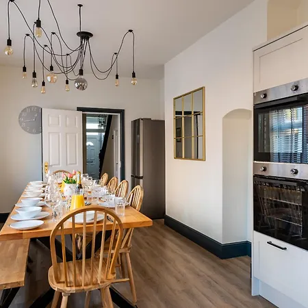 Darcey House Holiday home Scarborough