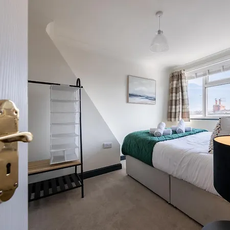 Darcey House